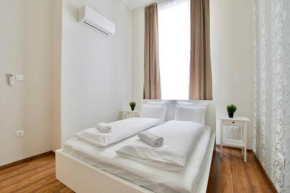 Premium Apartment by Hi5 - Central 3 bedroom (221) Budapest